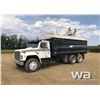 Image 1 : 1981 IHC 1954 T/A GRAIN TRUCK