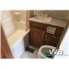 Image 10 : 2001 TOPAZ TRIPLE E TRAVEL TRAILER
