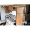 Image 7 : 2001 TOPAZ TRIPLE E TRAVEL TRAILER