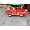 Image 2 : Red Peddle Car