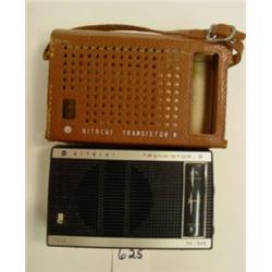 Hitachi TRANSISTOR RADIO in Case TH-848
