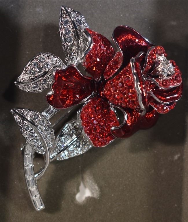 NOLAN MILLER FIRST LADY NANCY REAGAN RED ROSE PIN