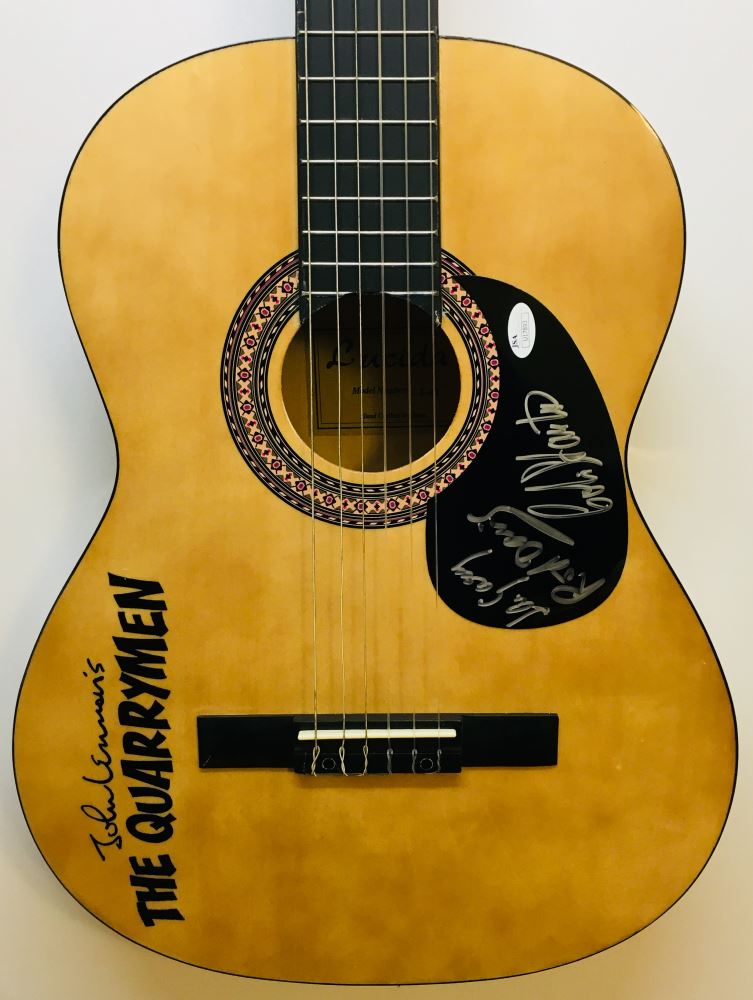 Classical guitar with pickguard Clearance