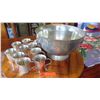 Image 2 : Large EL de Uberti Italian Punchbowl (Approx. 7" H) and 12 Cups