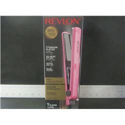 New Revlon Titanium Flat Iron / 30 heat settings / auto shut off