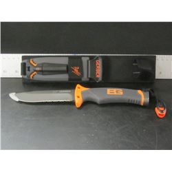 New Gerber Knife with Hardcase/Sheath