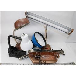 10) 4 TABLE READING LIGHTS, 1 BED LIGHT (WORKING)