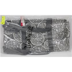 NEW THIRTY-ONE LARGE UTILITY TOTE ( MISC )