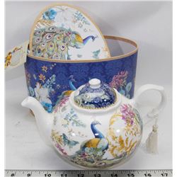 NEW HAND MADE COLLECTIBLE PEACOCK TEA POT