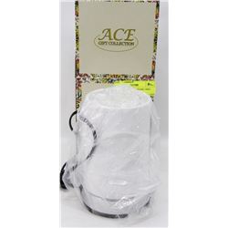 NEW HANDMADE GRASSLAND THEMED CERAMIC TABLE LIGHT