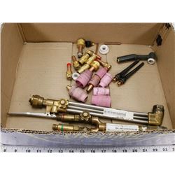CUTTING TORCH W/ ACCESSORIES