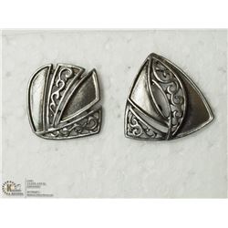HIGH FASHION STUD EARRINGS