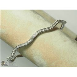 HIGH FASHION CRYSTAL BANGLE