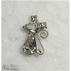 HIGH FASHION CRYSTAL PIN