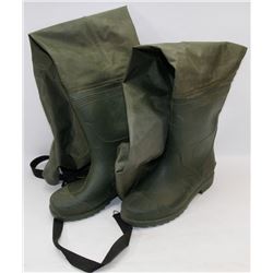 FISHING WADERS SIZE 11