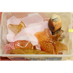 FLAT OF 8 DESERT BOWLS, SERVING TRAY GLASS (AMBER)