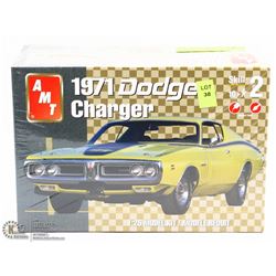 1:25 NEW MODEL AMT 1971 DODGE CHARGER MODEL KIT