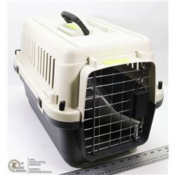 BRAND NEW SMALL ANIMAL CARRER