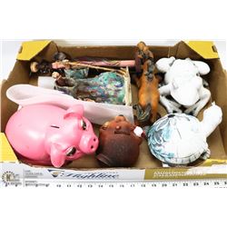 LARGE FLAT W/2 WOOD FIGURINES, BOBBLE