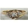 Image 1 : 7) 14K YELLOW GOLD 3 DIAMOND HEART RING