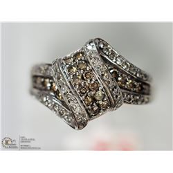 18) 10K WHITE GOLD DIAMOND TWIST RING