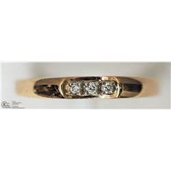 27) 14K YELLOW GOLD 3 DIAMOND RING