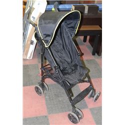 TANDEM WHEEL BABY STROLLER.