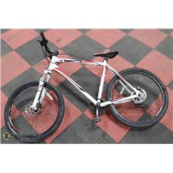 POLICE SEIZURE: XL GIANT 26" TIRES MOUNTAIN BIKE