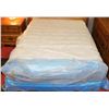 Image 1 : DOUBLE SIZE SEALY MATTRESS WITH BOXSPRING