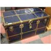 Image 1 : ESTATE STEAMER TRUNK WITH CONTENTS, 40X21X22.