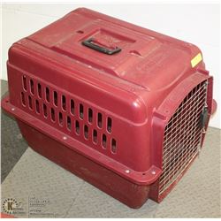 MEDIUM PETMATE DOG CARRIER.