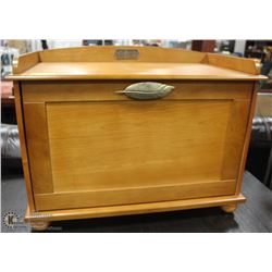 WOOD DUCKS UNLIMITED ROLLING DESK TOP.