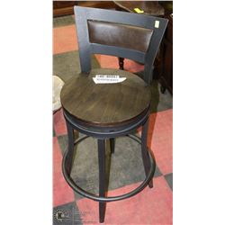 METAL AND WOOD SWIVEL BAR STOOL
