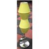 Image 1 : 46" TALL DOUBLE LIGHT FLOOR LAMP