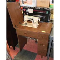 SEWING MACHINE IN CABINET