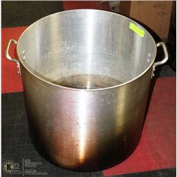 60QT ALUMINUM BOILING POT.