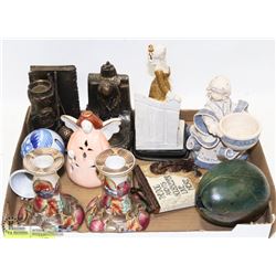 FLAT OF ESTATE ORNAMENTS