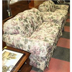 GENUINE LAZYBOY LOVE SEAT X2