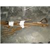 Image 2 : BUNDLE OF GARDEN TOOLS