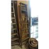 Image 1 : ALRIGHT WOOD A LADDER