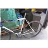 Image 2 : MIYATA WHITE BIKE