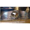 Image 1 : VEHICLE GRILL