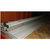Image 1 : 2 KITCHEN CABINET UNDERMOUNT LIGHTS AND LOT OF PHILLIPS T8 TUBES