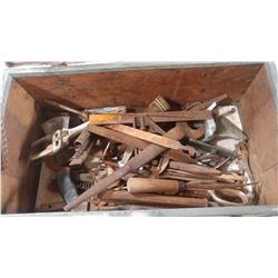 TOOL BOX WITH VINTAGE TOOLS