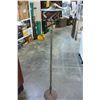Image 1 : METAL FLOOR LAMP