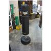Image 1 : EVERLAST EVERFLEX STAND ALONE PUNCHING BAG