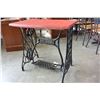 Image 2 : VINTAGE SINGER SEWING TABLE