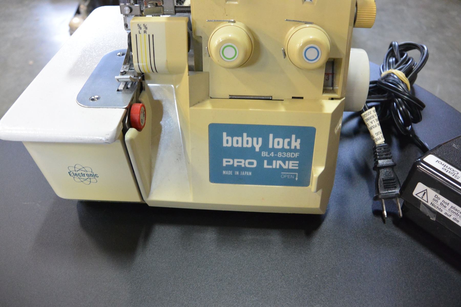 BABY LOCK PRO LINE SEWING MACHINE