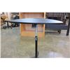 Image 2 : BLACK ENDTABLE