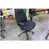 Image 2 : ROLLING OFFICE ARMCHAIR